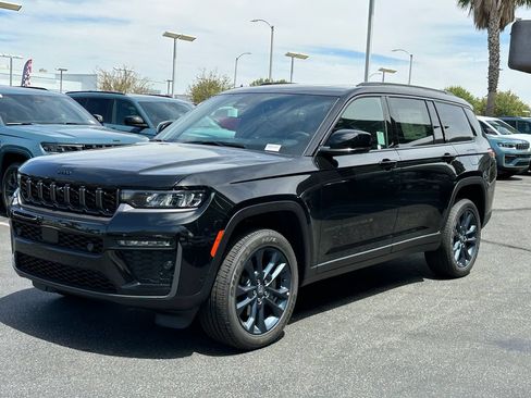 New 2026 Jeep Grand Cherokee L Limited AWD/4WD image 2