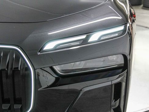 New 2026 BMW 740i image 10