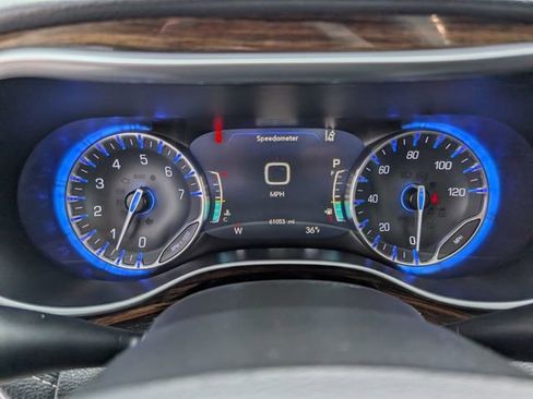 Used 2024 Chrysler Pacifica Limited image 15