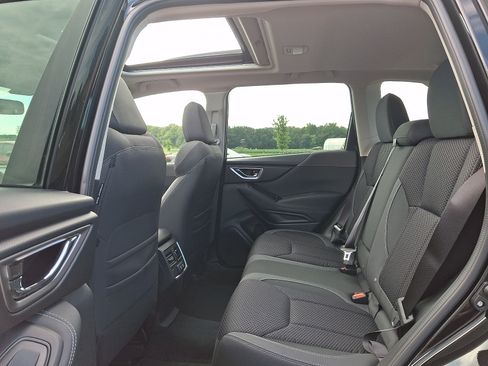 Certified 2023 Subaru Forester Premium AWD/4WD image 11