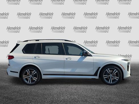 Certified 2025 BMW X7 M60i AWD/4WD image 11
