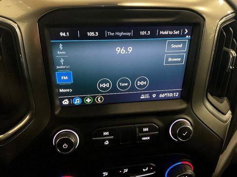 Used 2022 Chevrolet Silverado 1500 RST w/ Z71 Off-Road Package image 19