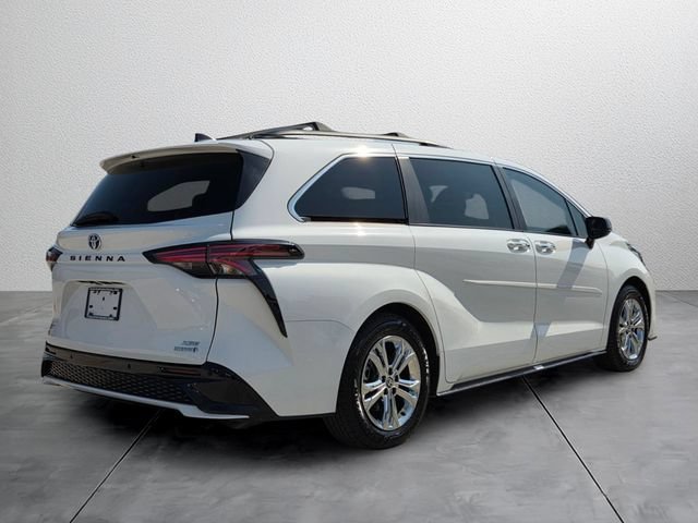 Used 2023 Toyota Sienna XSE w/ XSE Plus Package AWD/4WD image 4