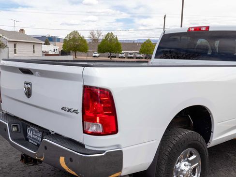 Used 2018 RAM 2500 Tradesman w/ Chrome Appearance Group AWD/4WD image 29