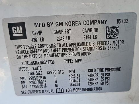 Used 2022 Chevrolet Trax LS w/ Tint and Cruise Package image 35