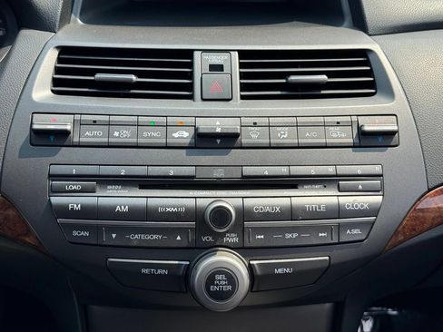 Used 2011 Honda Accord EX-L image 3