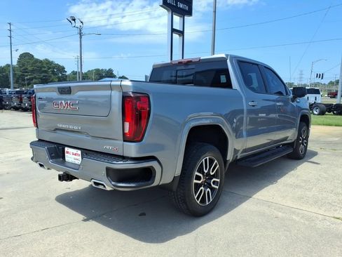 Used 2024 GMC Sierra 1500 AT4 w/ Technology Package AWD/4WD image 7