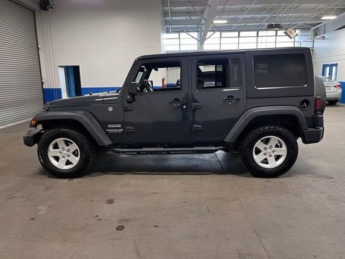 Used 2017 Jeep Wrangler Unlimited Sport w/ Quick Order Package 24S AWD/4WD image 6