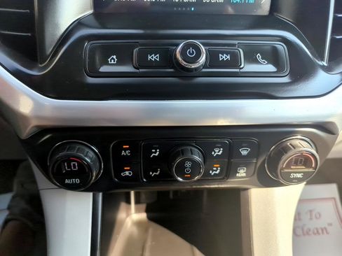 Used 2018 GMC Acadia SLE image 21