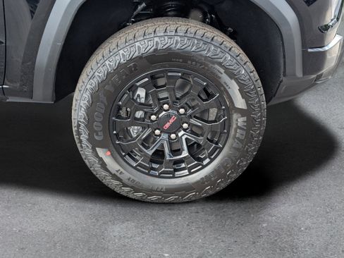 New 2026 GMC Canyon Elevation w/ Convenience Package image 6