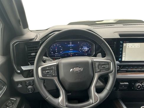 Used 2024 Chevrolet Silverado 1500 LT Trail Boss w/ LT Trail Boss Premium Package image 18