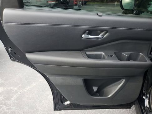 Used 2025 Nissan Pathfinder SL w/ Cargo Package AWD/4WD image 15