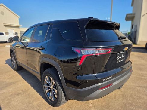 Used 2026 Chevrolet Equinox LT w/ Convenience Package II FWD image 7