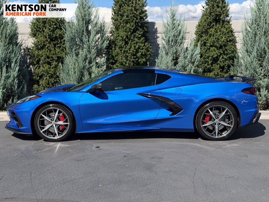 Used 2020 Chevrolet Corvette Stingray Premium Cpe w/ 3LT Preferred Equipment Group RWD image 4
