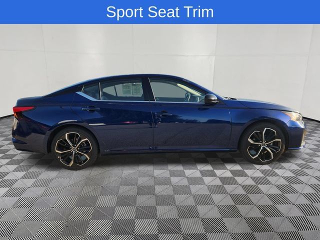 Used 2024 Nissan Altima 2.5 SR FWD image 4