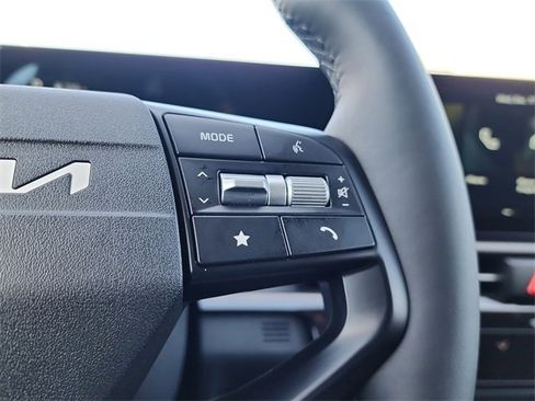 New 2026 Kia Sportage LX image 23