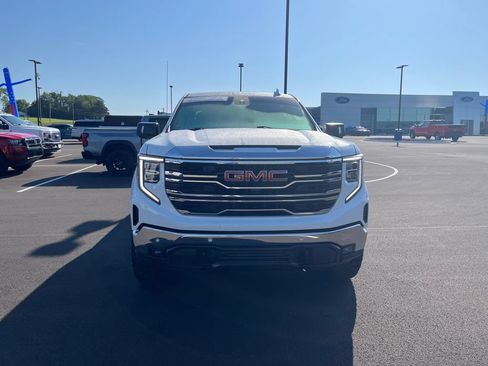 Used 2024 GMC Sierra 1500 SLT w/ SLT Premium Plus Package AWD/4WD image 8