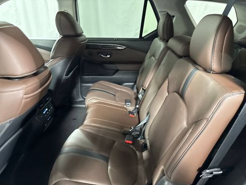 Used 2025 Honda Pilot Elite image 5