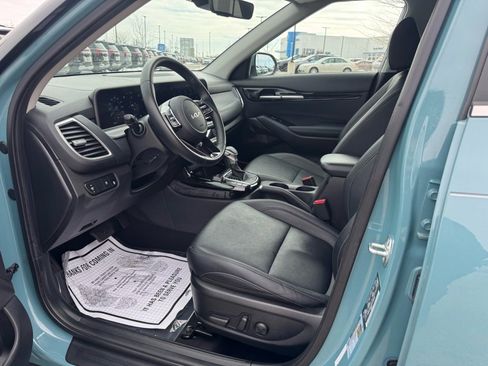 Used 2024 Kia Seltos EX FWD image 11