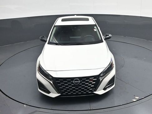 Used 2024 Nissan Altima 2.5 SR w/ SR Premium Package image 45