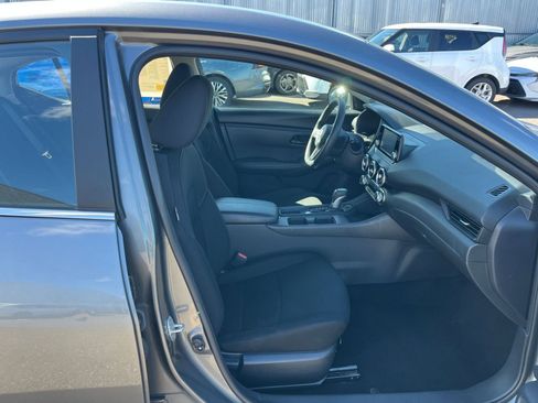Used 2025 Nissan Sentra S image 25