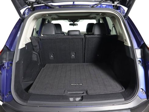 Used 2023 Nissan Rogue SV w/ SV Premium B Package image 18