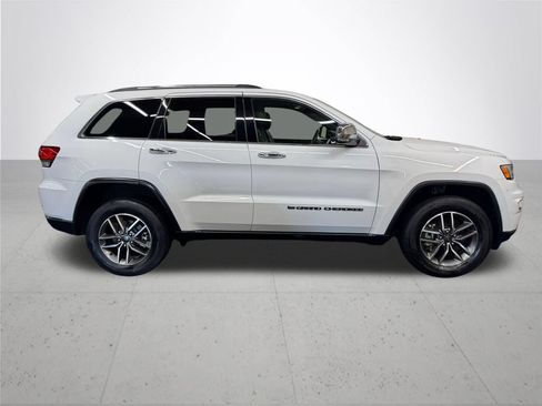 Used 2022 Jeep Grand Cherokee Limited AWD/4WD image 9