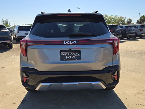 New 2026 Kia Seltos S FWD image 7