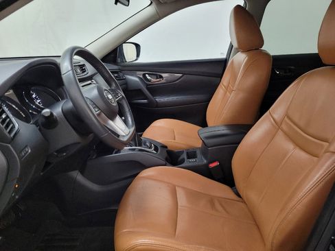 Used 2017 Nissan Rogue SV AWD/4WD image 17