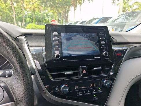 Used 2022 Toyota Camry LE FWD image 21