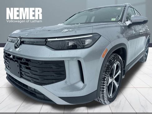 New 2026 Volkswagen Tiguan SE image 1