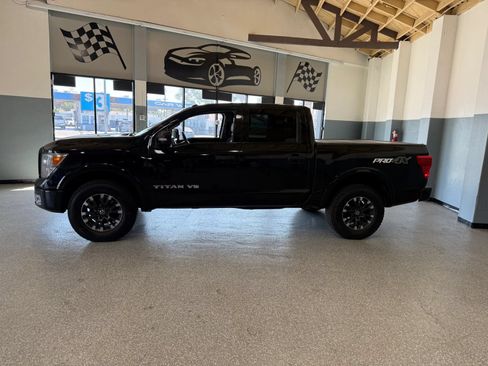 Used 2019 Nissan Titan PRO-4X AWD/4WD image 4