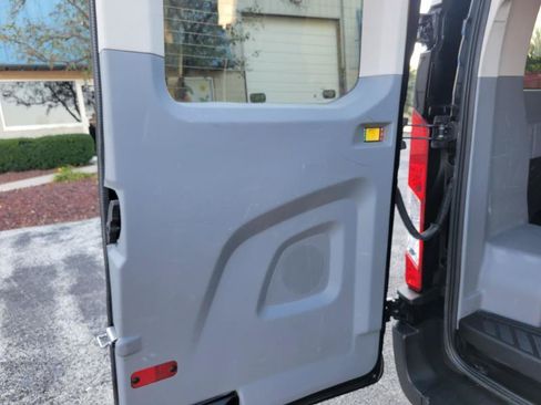 Used 2019 Ford Transit 150 XL RWD image 29