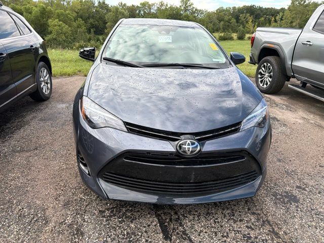 Used 2017 Toyota Corolla LE w/ Carpet Mat Package (TMS) FWD image 6