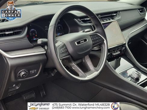 Used 2022 Jeep Grand Cherokee L Limited AWD/4WD image 12