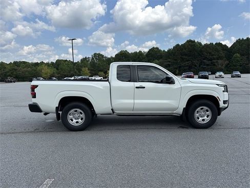 New 2026 Nissan Frontier S image 9