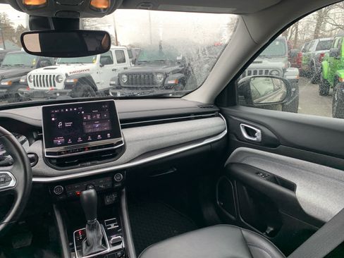 Used 2022 Jeep Compass Latitude w/ Sun and Sound Group image 36