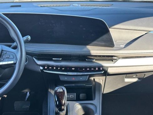 Used 2025 Cadillac XT4 Premium Luxury AWD/4WD image 20