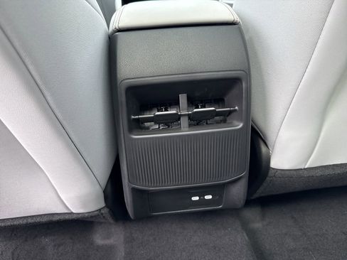 New 2026 Jeep Cherokee Limited image 23