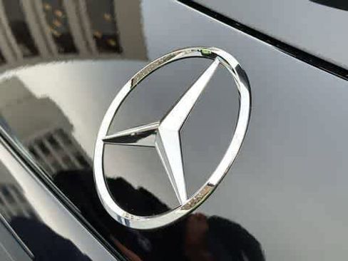 Used 2026 Mercedes-Benz GLC 300 4MATIC image 9