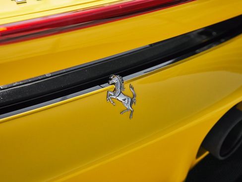 Used 2022 Ferrari SF90 Stradale image 11