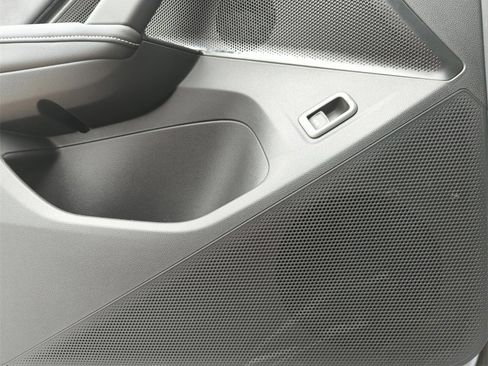 New 2026 Volkswagen Tiguan SE image 41