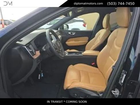 Used 2023 Volvo XC60 B5 Ultimate w/ Climate Package image 4