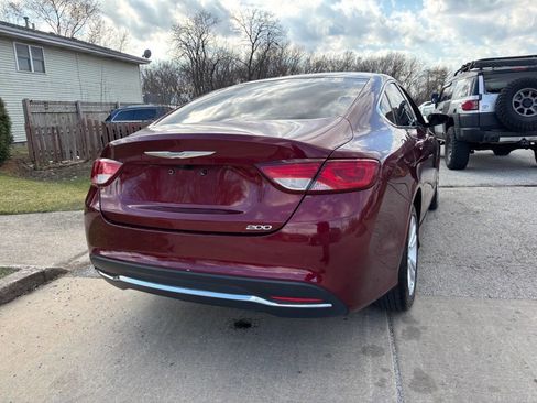 Used 2016 Chrysler 200 Limited image 7