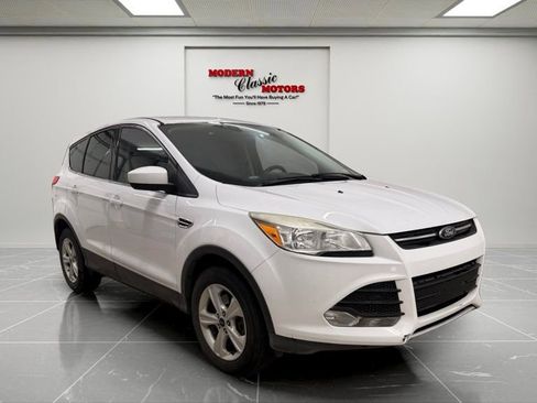 Used 2016 Ford Escape SE image 1