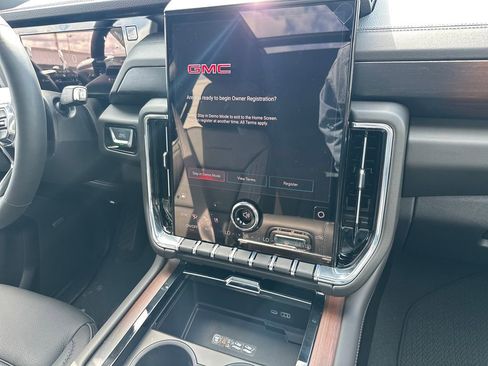 New 2026 GMC Yukon XL Denali w/ Denali Reserve Package AWD/4WD image 15