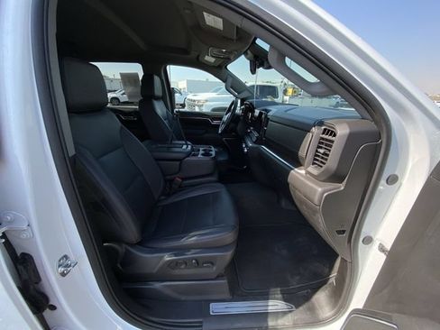 Certified 2025 GMC Sierra 1500 SLT AWD/4WD image 24