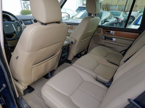 Used 2016 Land Rover LR4 HSE LUX image 27