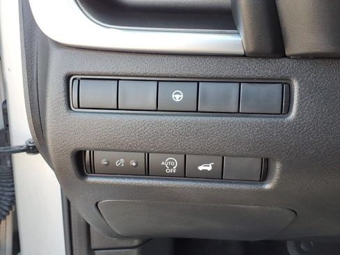 Certified 2023 Nissan Rogue SV w/ SV Premium B Package AWD/4WD image 19