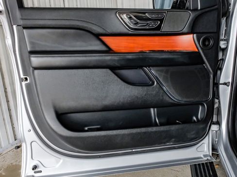 Used 2020 Lincoln Navigator L Reserve RWD image 44